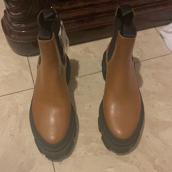 Zara low heeled textured lug ankle sole boots - Picture 6 of 7